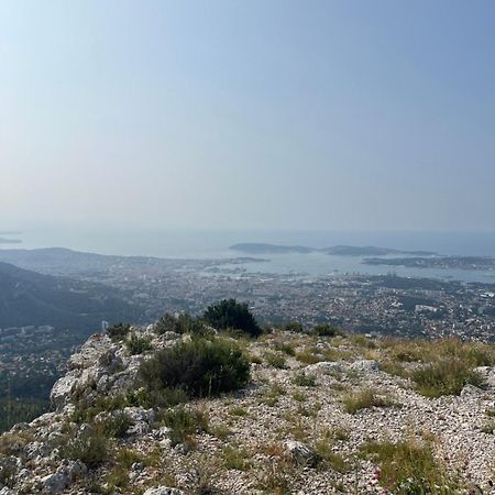 Hauteurs De Toulon : Charmant Studio Piscine Dış mekan fotoğraf